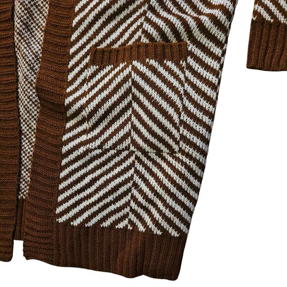 Fortune + Ivy Chevron Cardigan Brown/White Size Small - Picture 5 of 6
